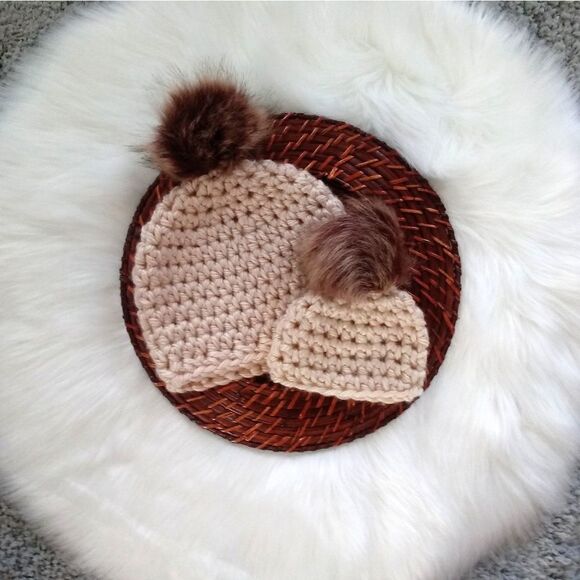 Matching Chunky Knit Crochet Hat Set - Picture 2 of 8
